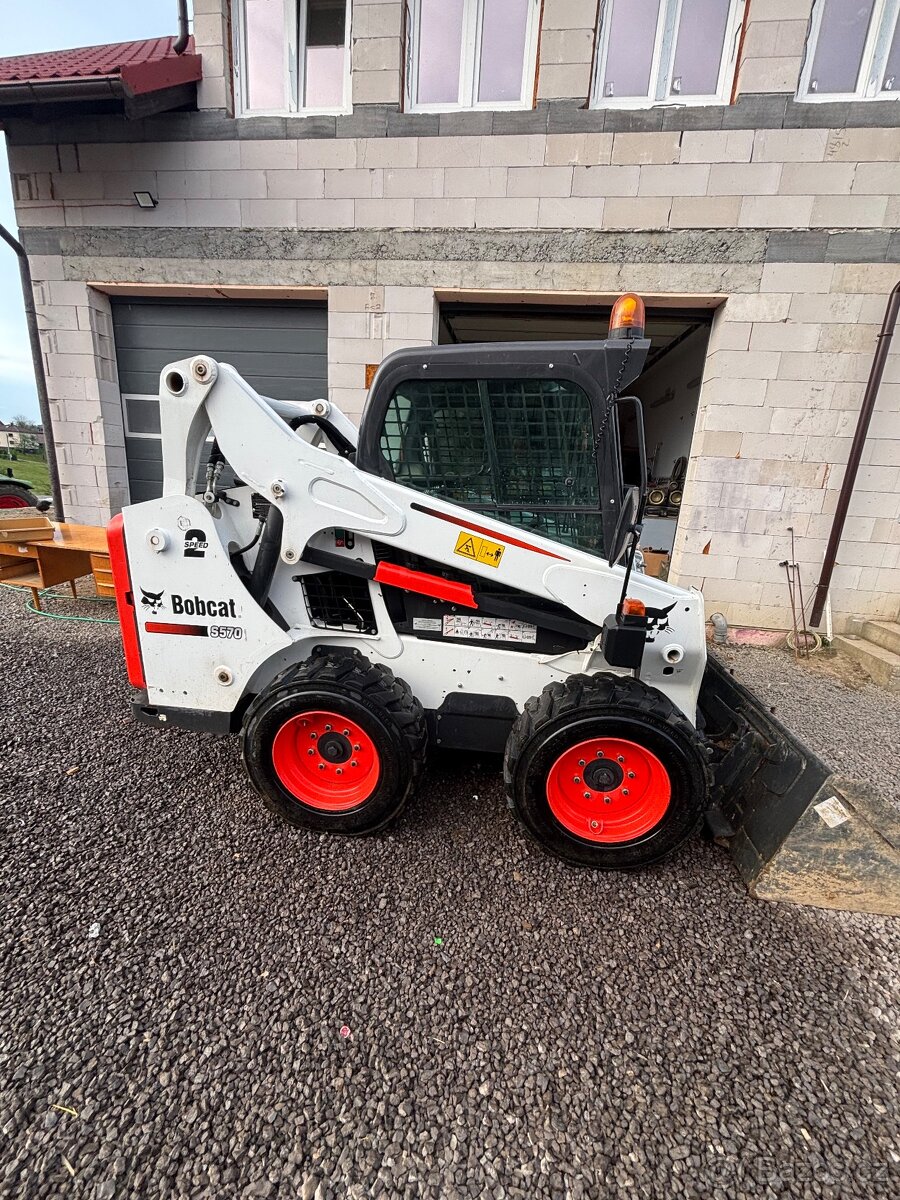 Prodám smykový nakladac bobcat - 2