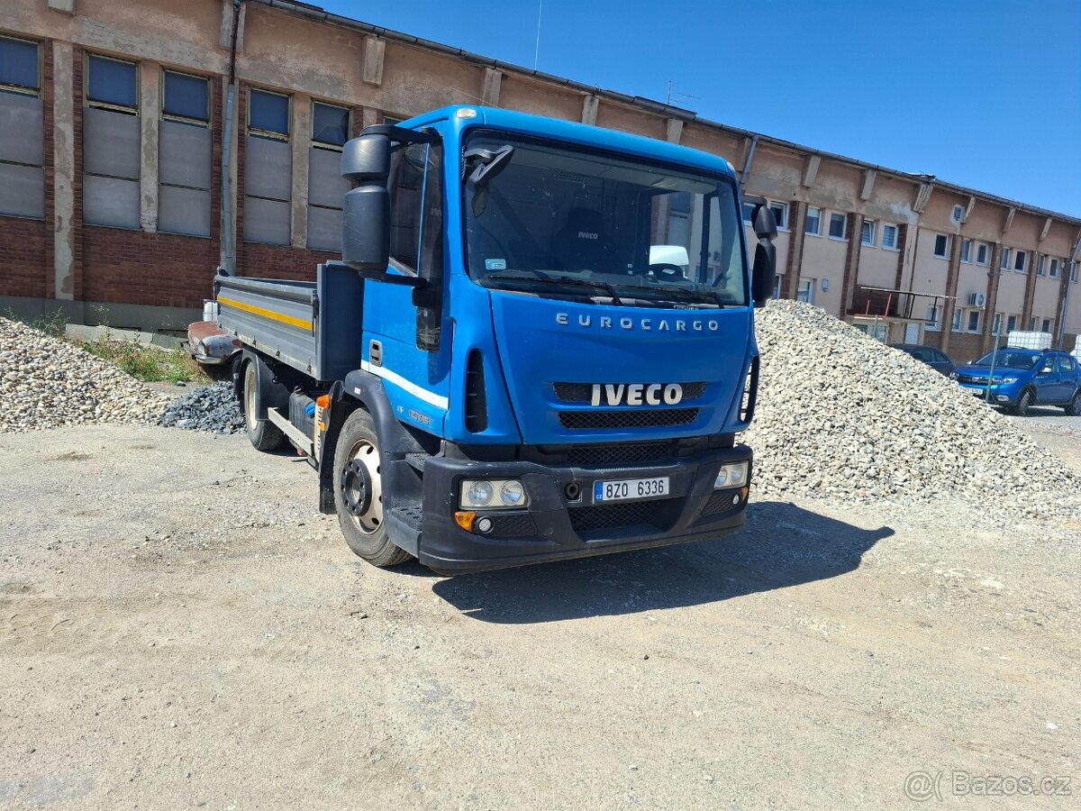 Iveco Eurocargo 2009 photo 2