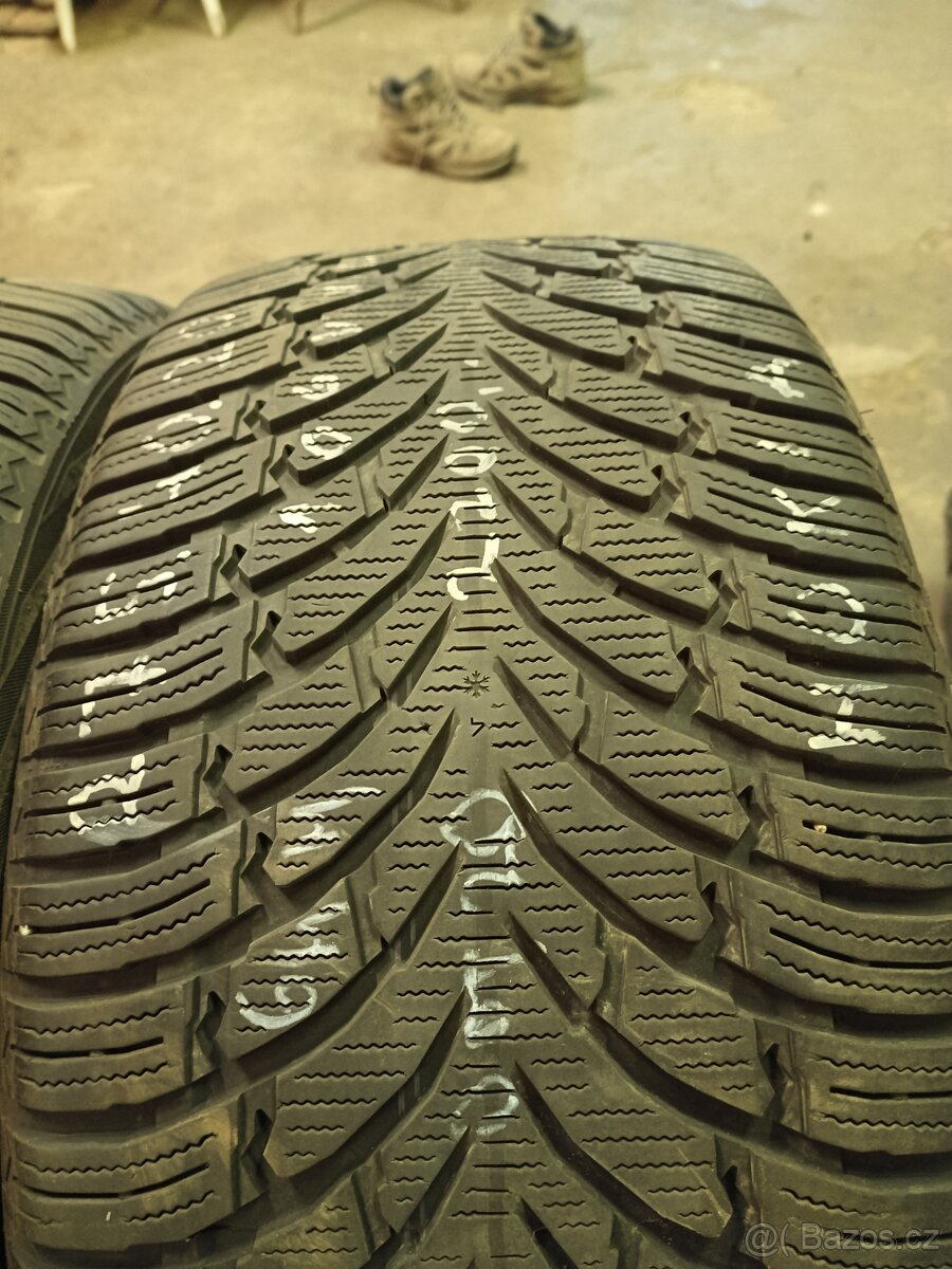 275/40/20 Nokian - 2