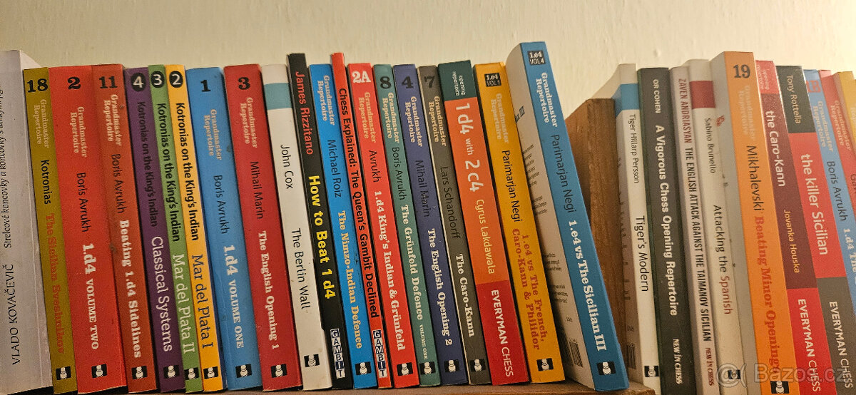 Rozsáhlá sbírka šachových knížek - 2