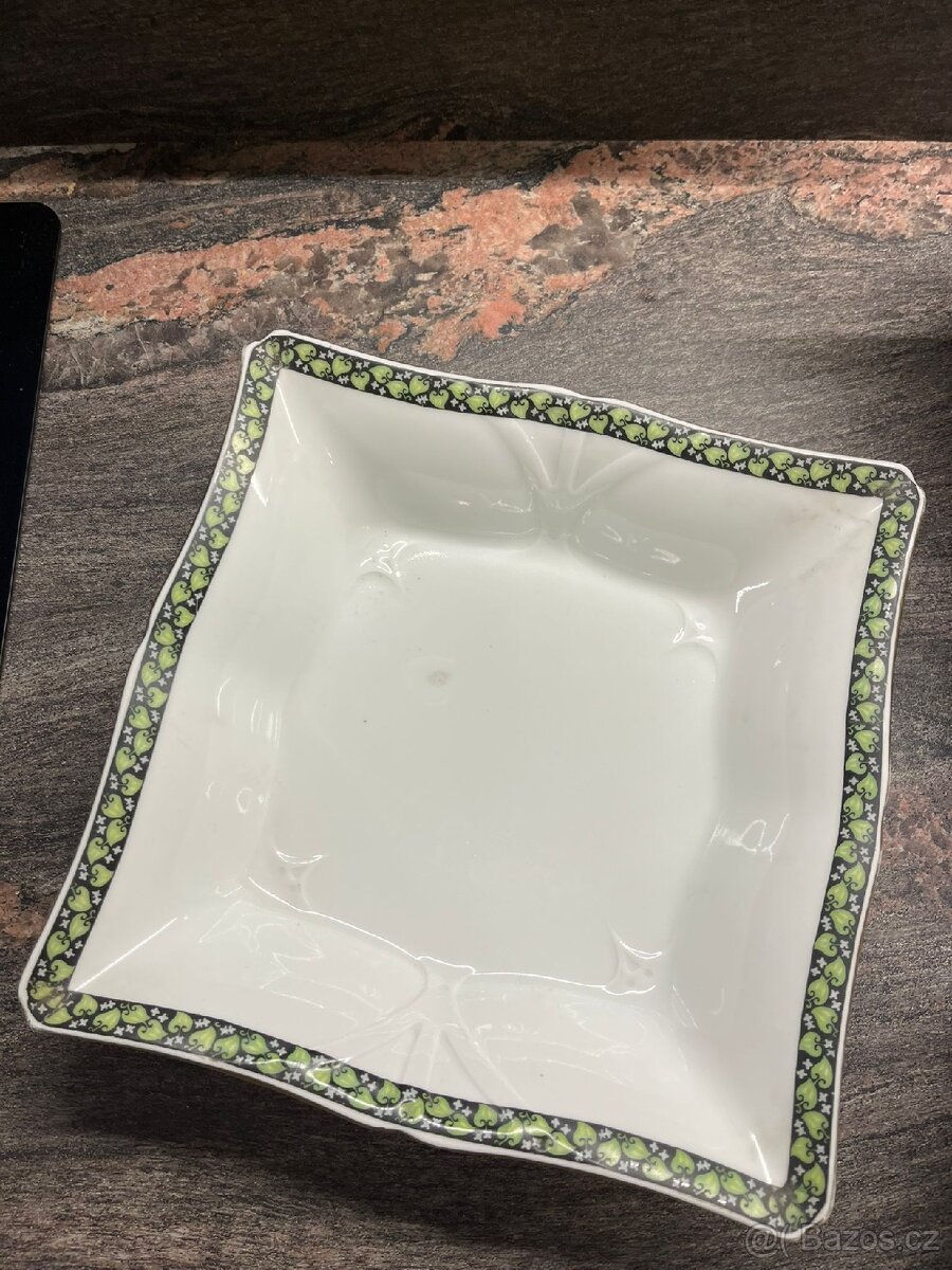 Servírovací sada se zeleným lemem - 2