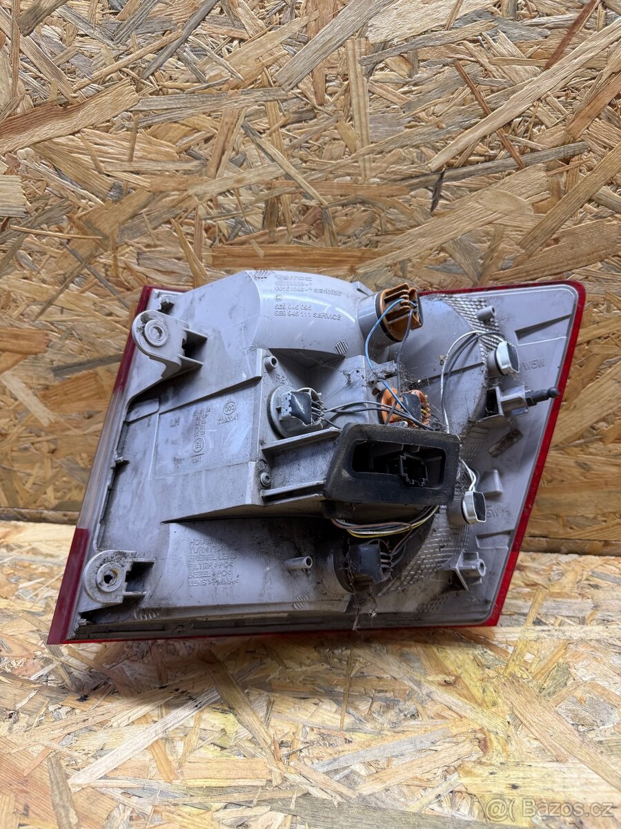 Leve zadni svetlo Skoda Octavia 3 kombi - 2