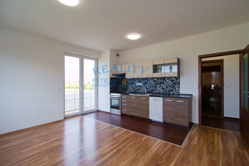 Prodej bytu 2+kk, 40,3m2, Farkašova ul., Praha - Kyje - 2