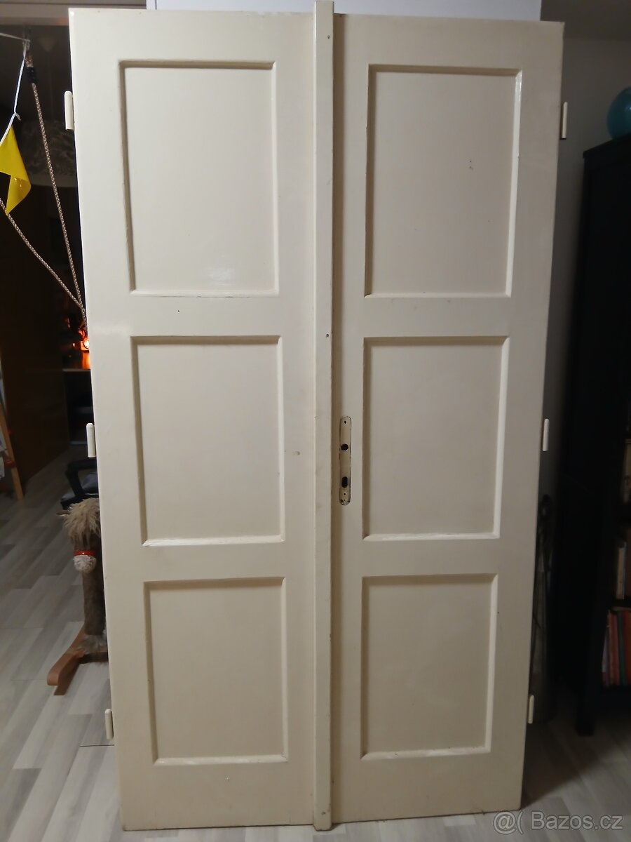 Staré dvoukřídlé dveře - 2
