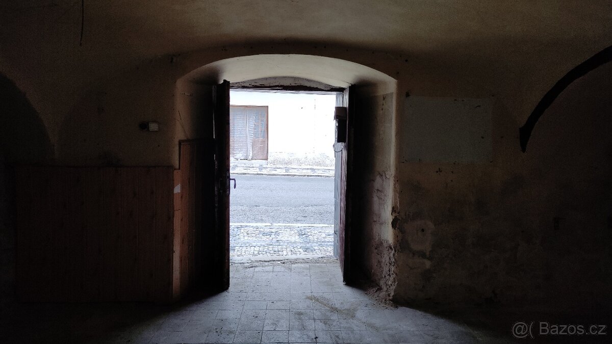 Nebytový prostor 3+kk (78 m2) u náměstí Velvary - 2