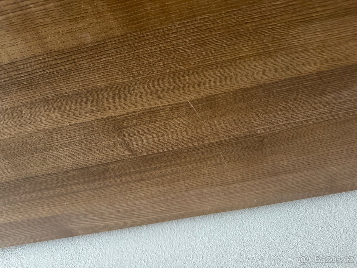 Jídelní stůl - 2