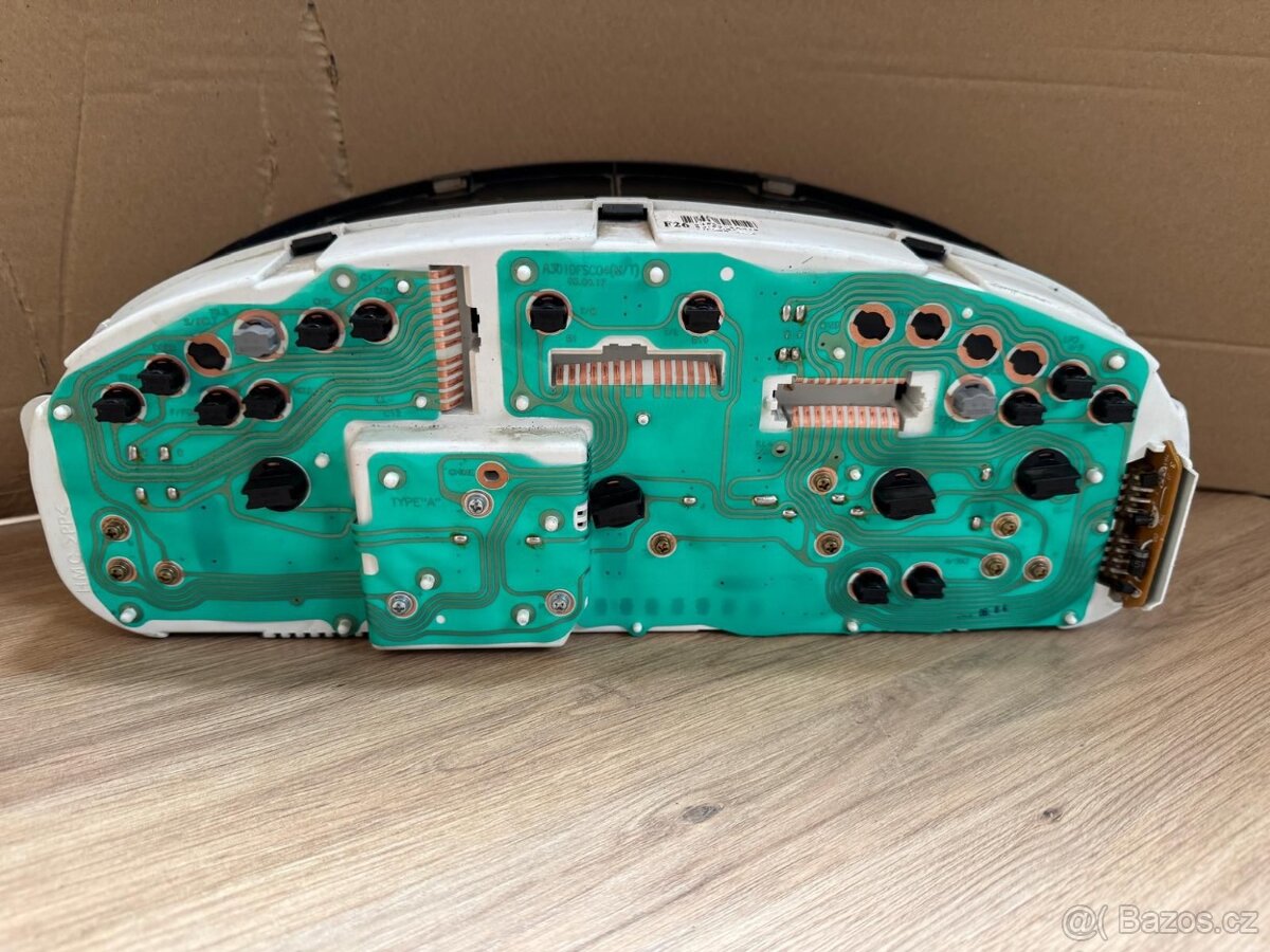 Tachometr Hyundai Trajet 94003-3A410 - 2