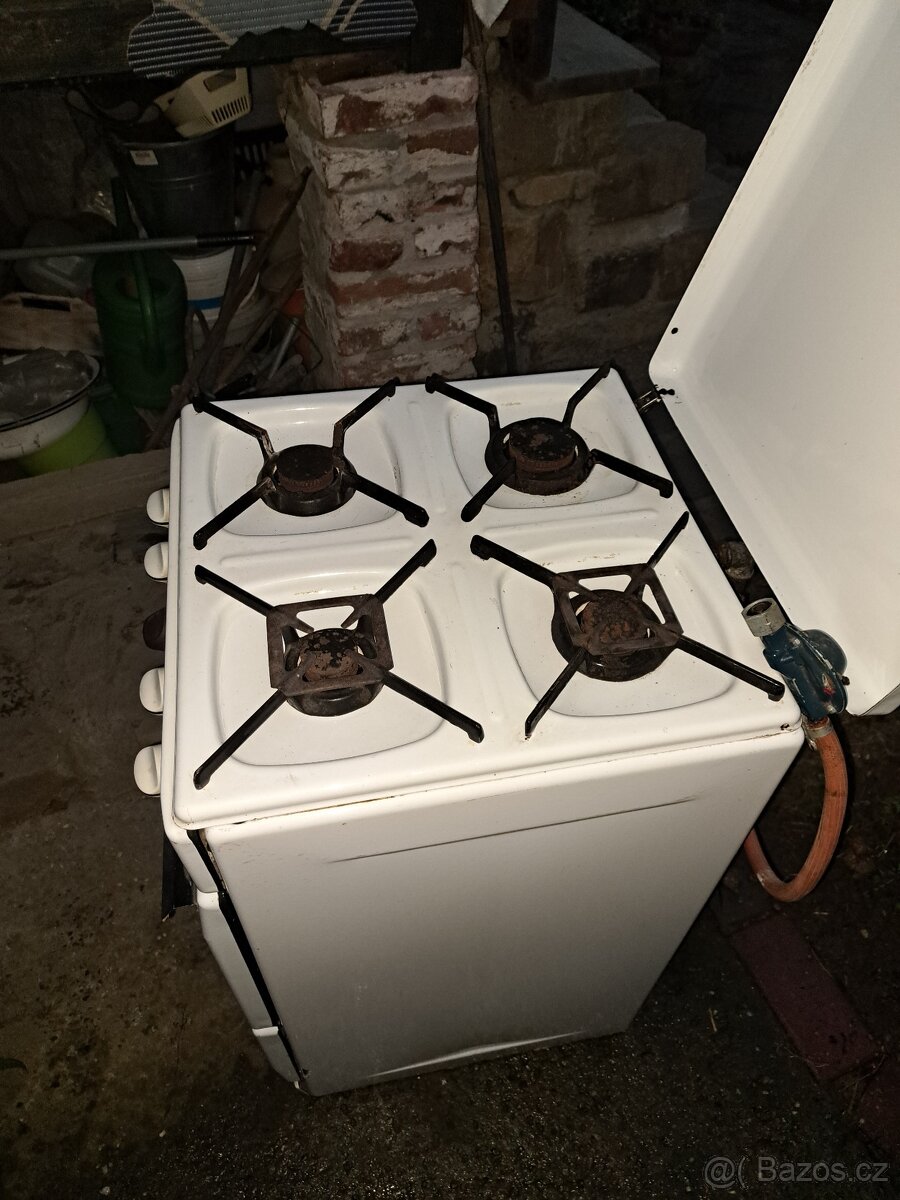 Plynový sporák na PB - 2