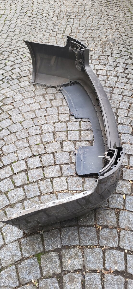 Nárazník Audi Avant A4 2013 - 2