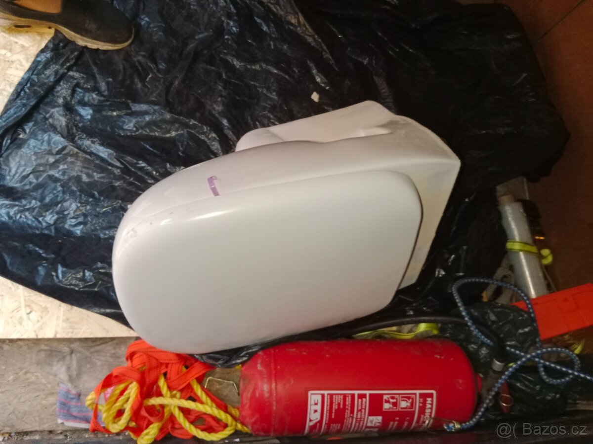 Závěsné WC s prkynkem - 2