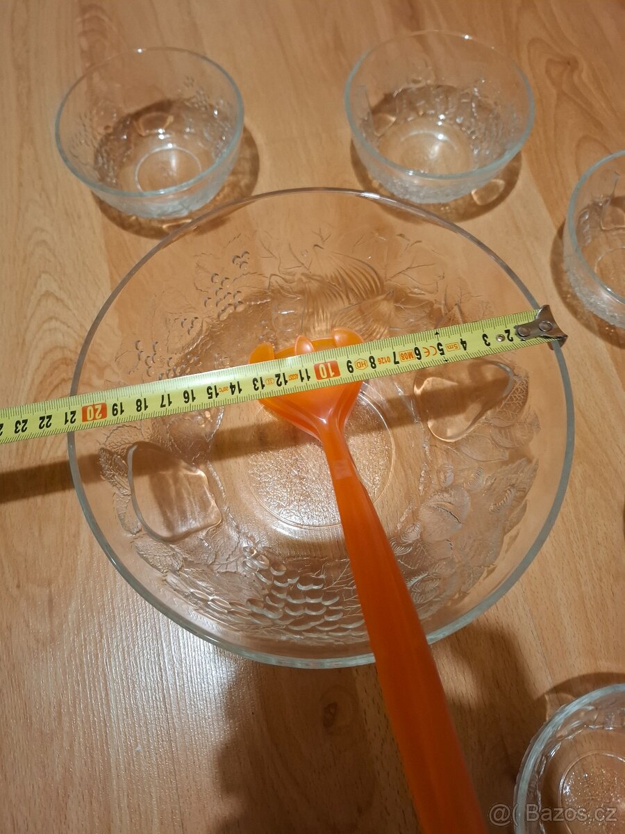 Skleněná mísa a 6 misek - 2
