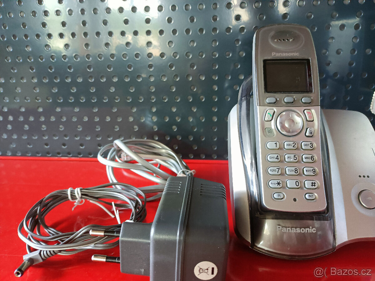 Panasonic KX-TCD 300 CE - bezdrátový telefon - 2