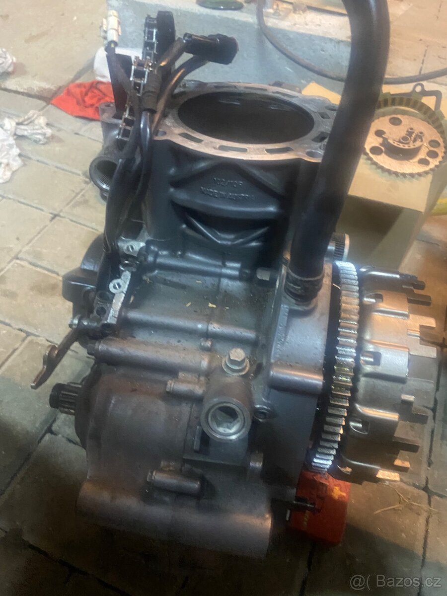 Motor ktm 690 - 2