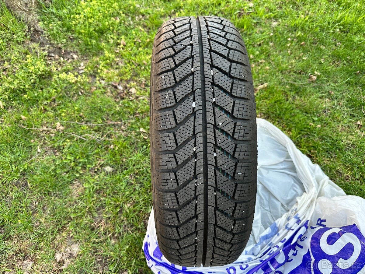 Zimní pneumatiky Point S - 215/65R17 - 2
