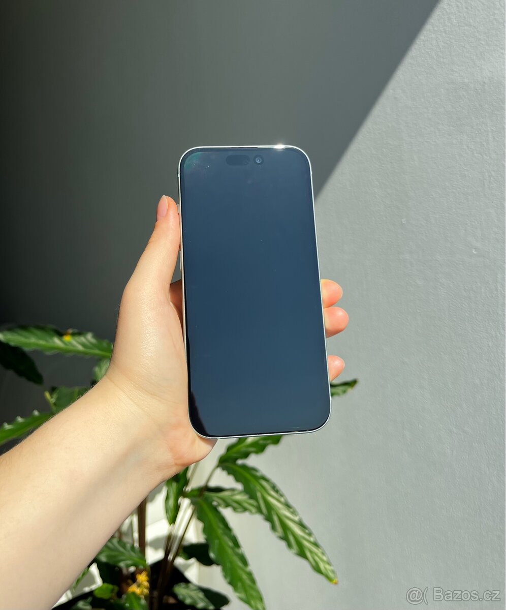 iPhone 15 128 GB zelený - 2