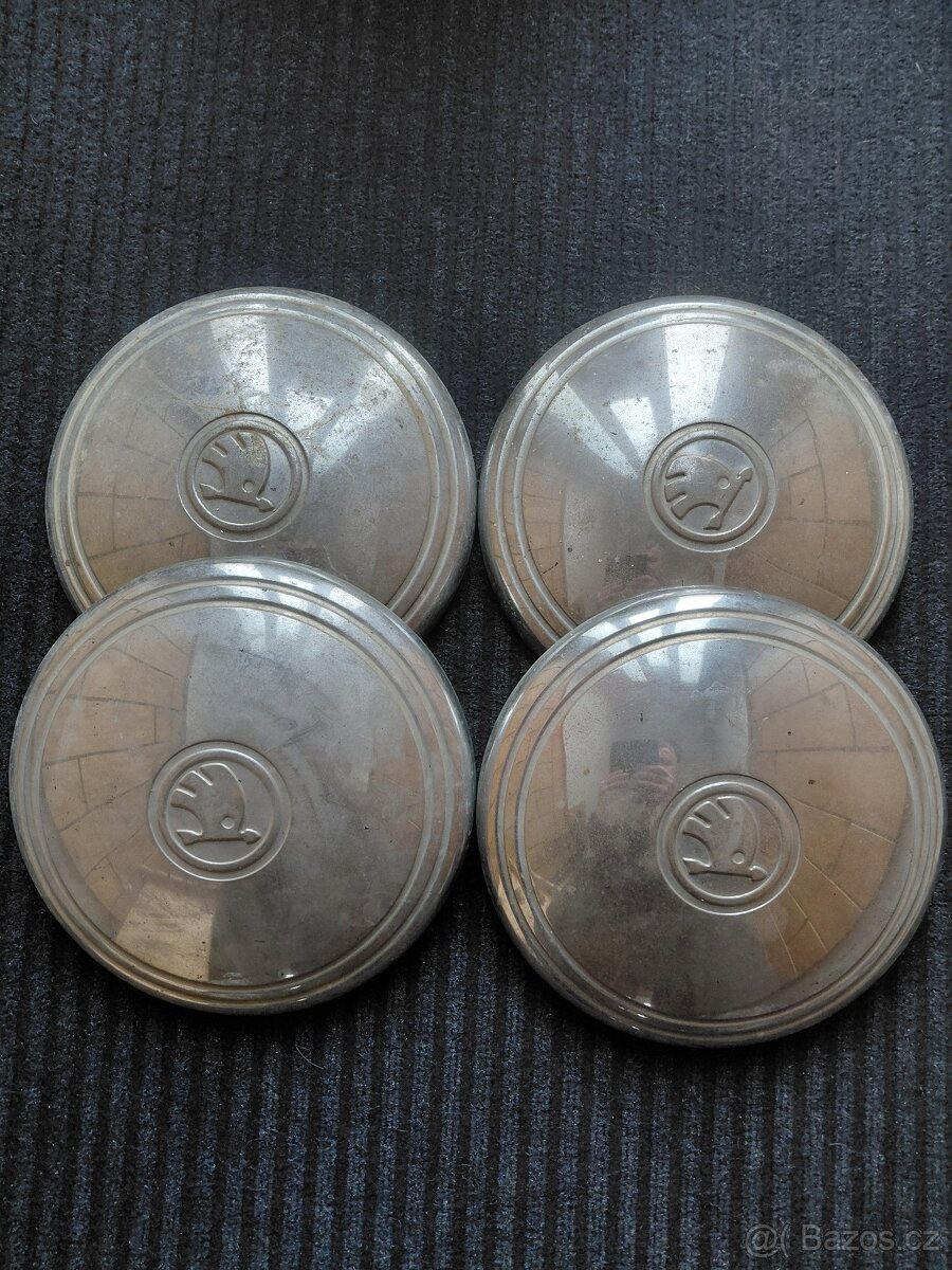 POKLICE ŠKODA 4 KUSY - 2