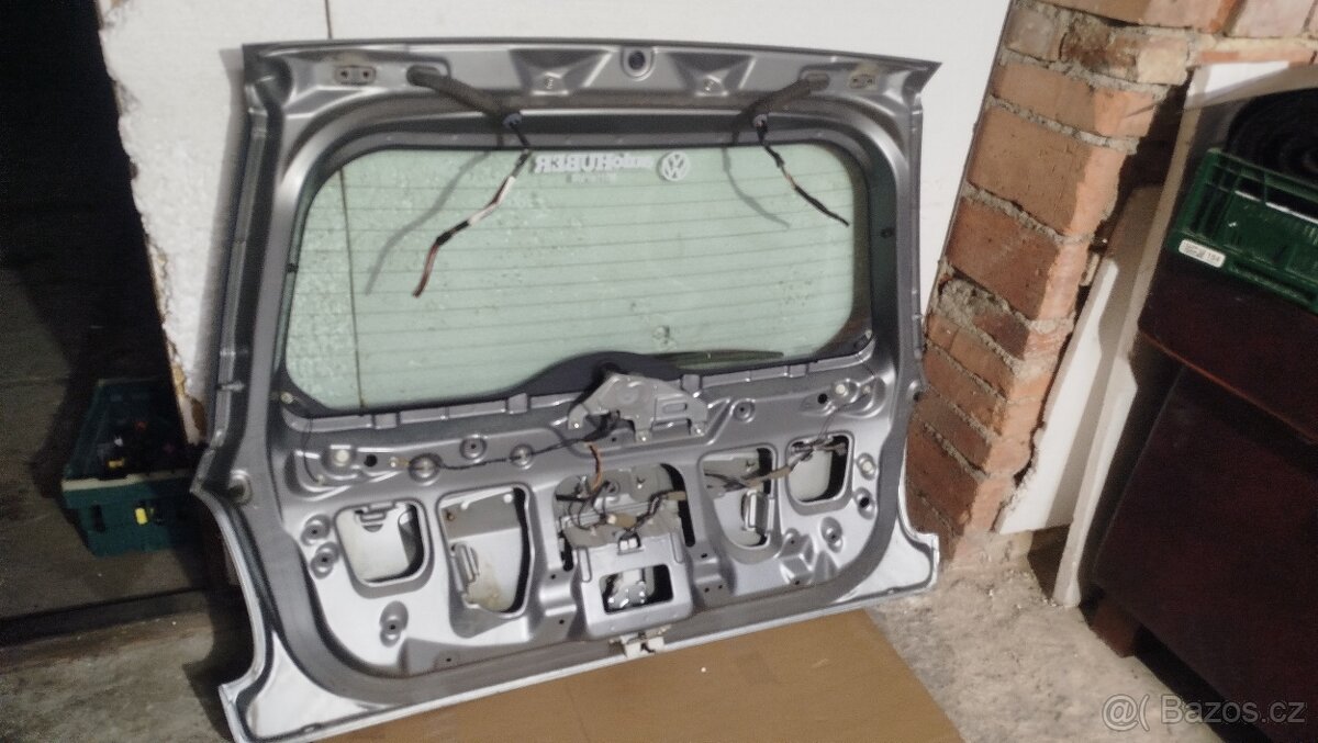 Páté kufrové dveře Suzuki SX4 - 2