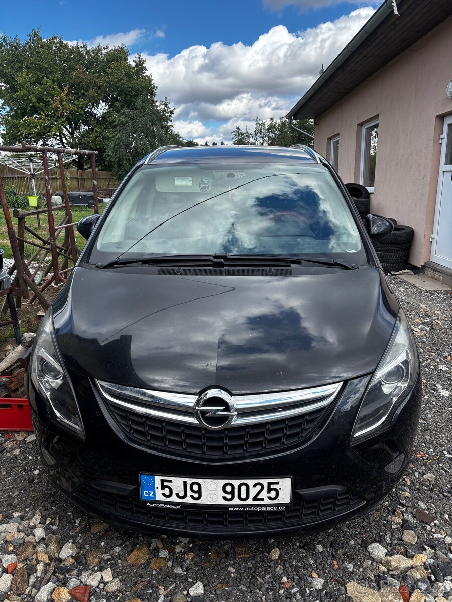 Opel Zafira Tourer 1.6 CNG - 2