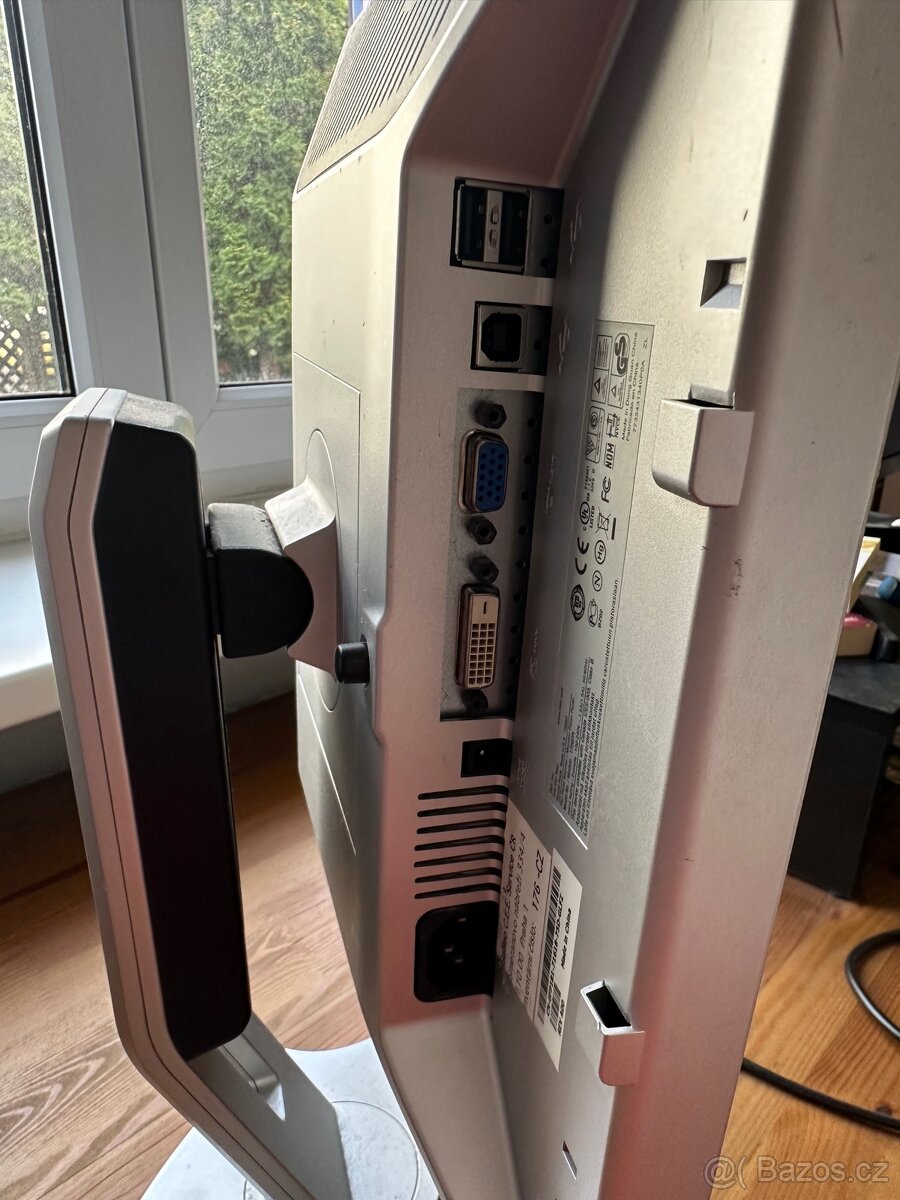 Monitor dell - 2