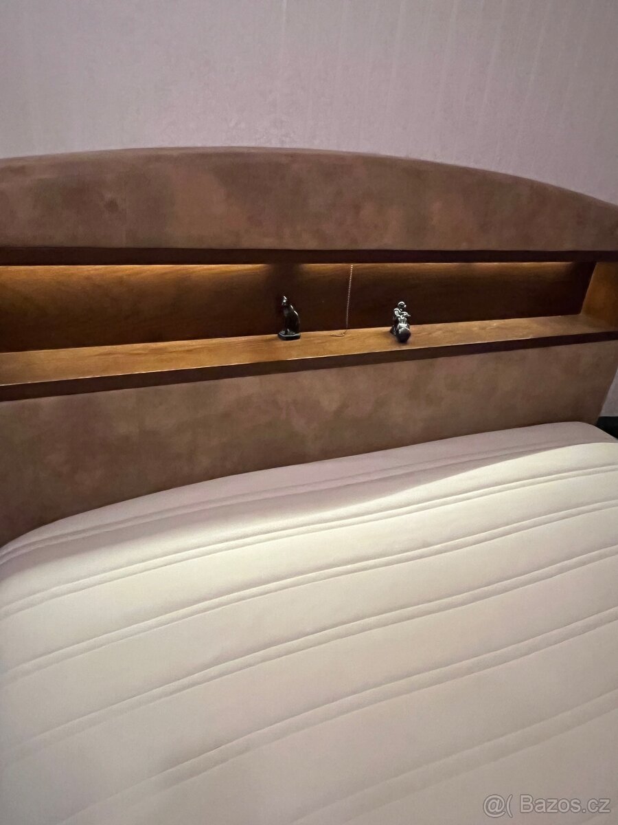 Postel z úložnem prostorem - 2