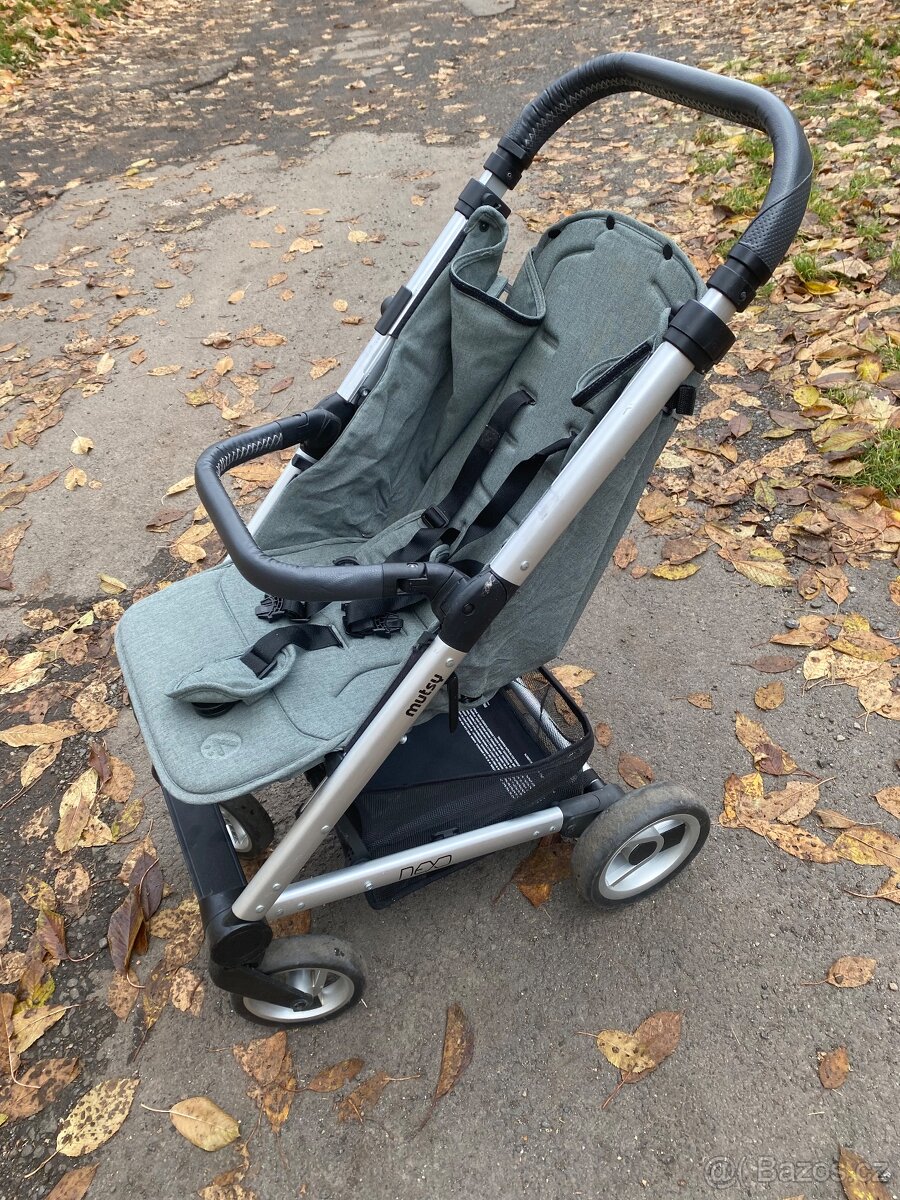 Kočárek Mutsy - 2