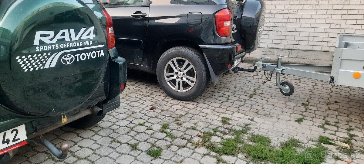 Toyota RAV4 trojdverove - 2