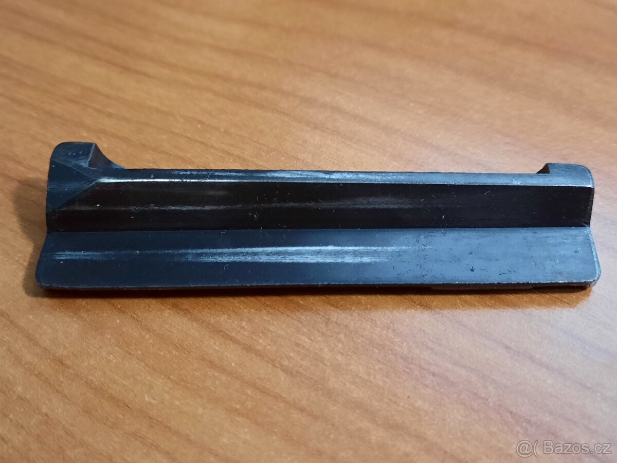 Podavač Mauser krátký - 2