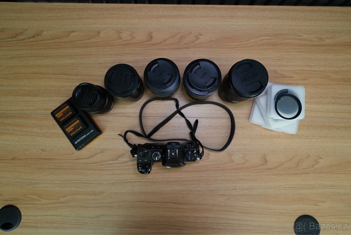 Fotoaparát FujiFilm X-S10 včetně objektivů - 2