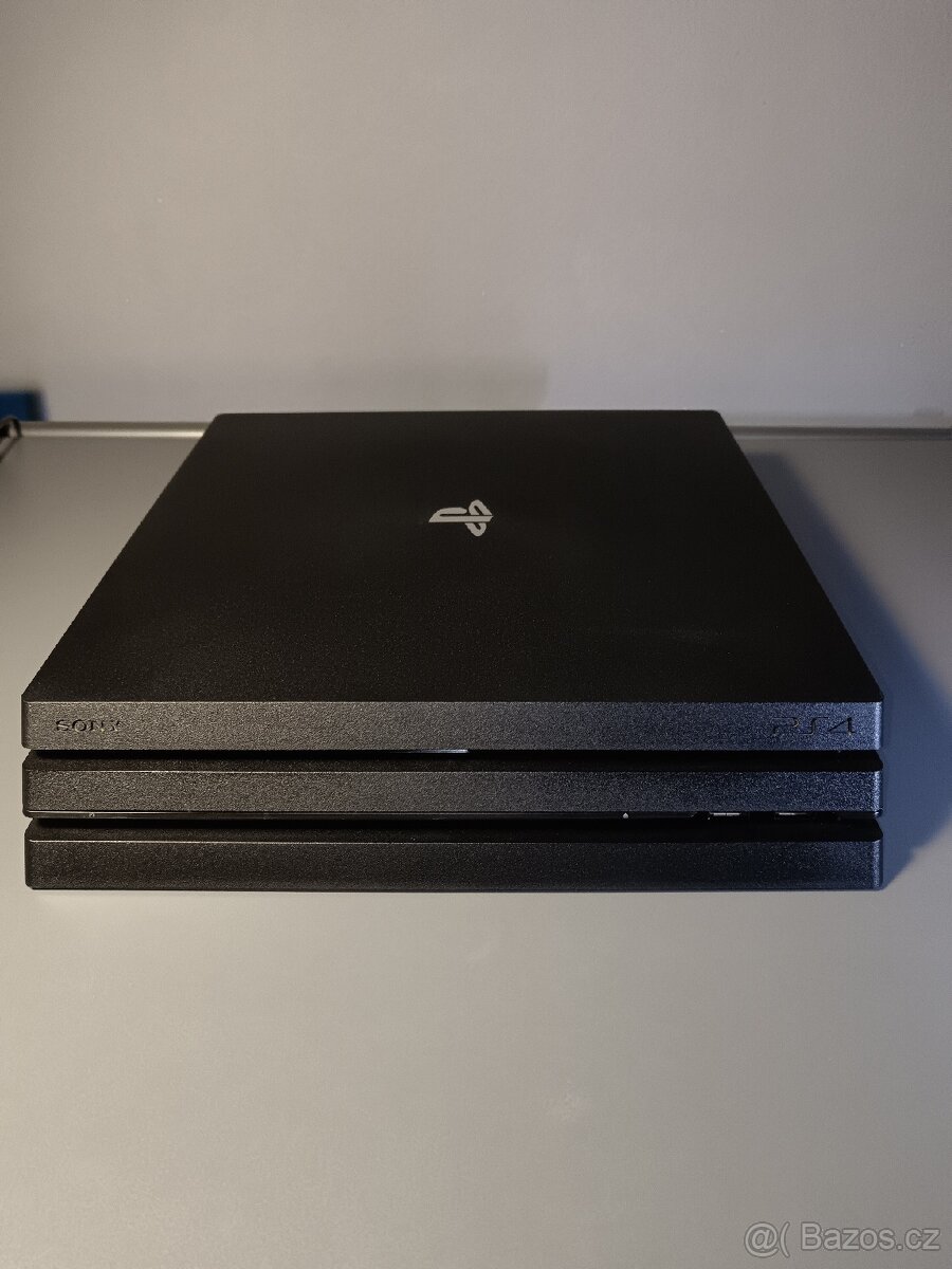 PlayStation 4 PRO - 2