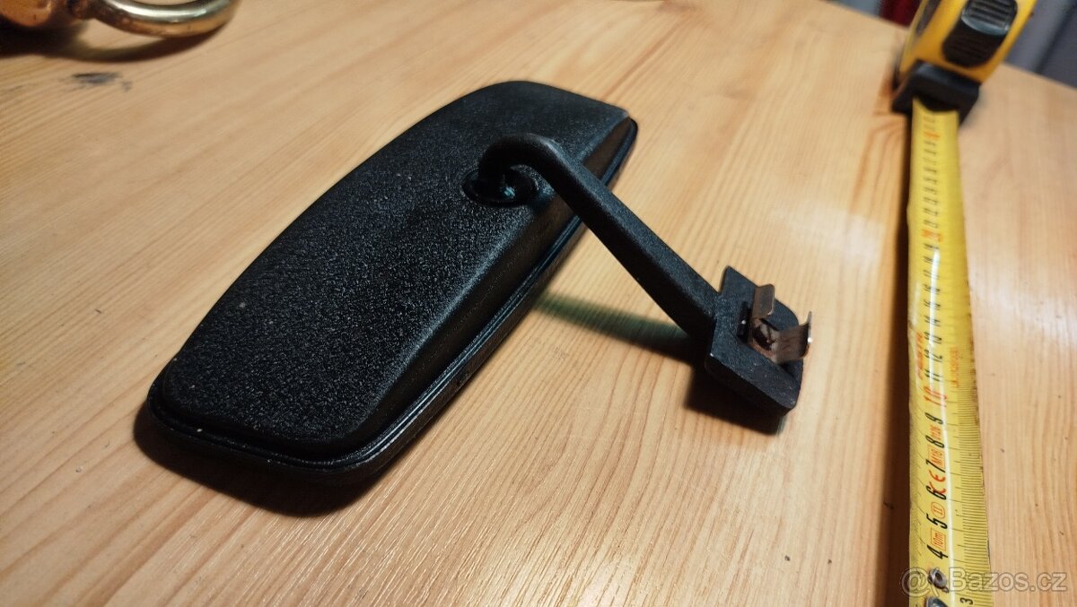 Zpětné zrcátko - 2