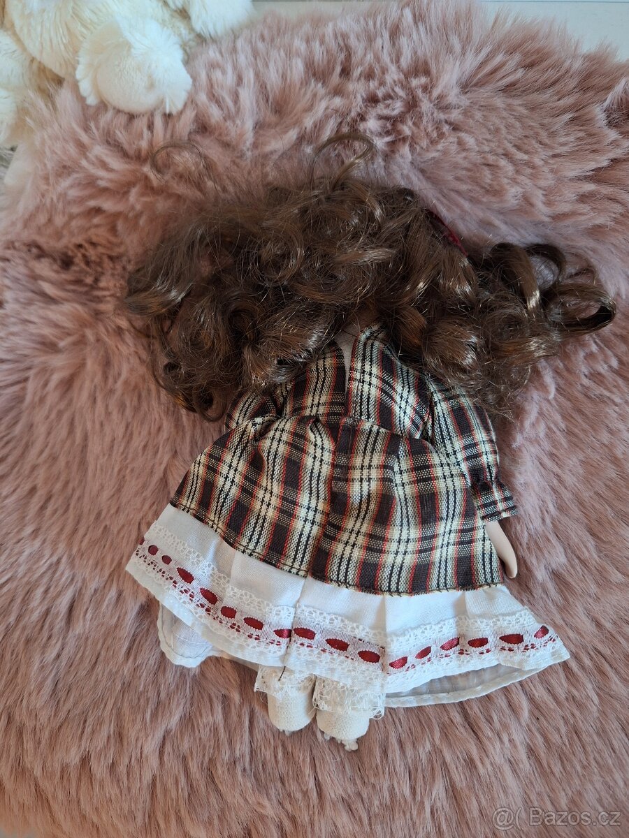 Porcelánová panenka 19 cm - 2