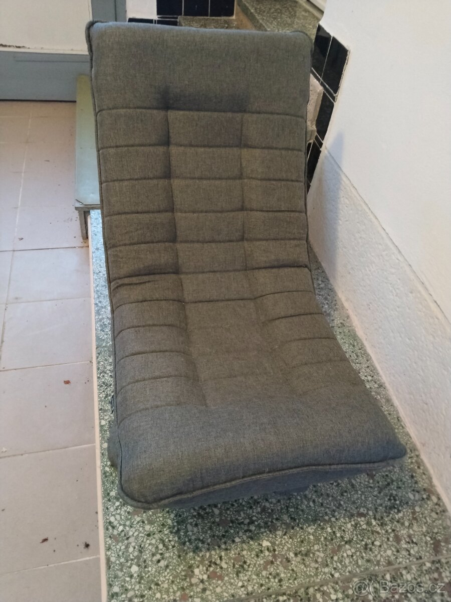 Polohovatelné křeslo - 2