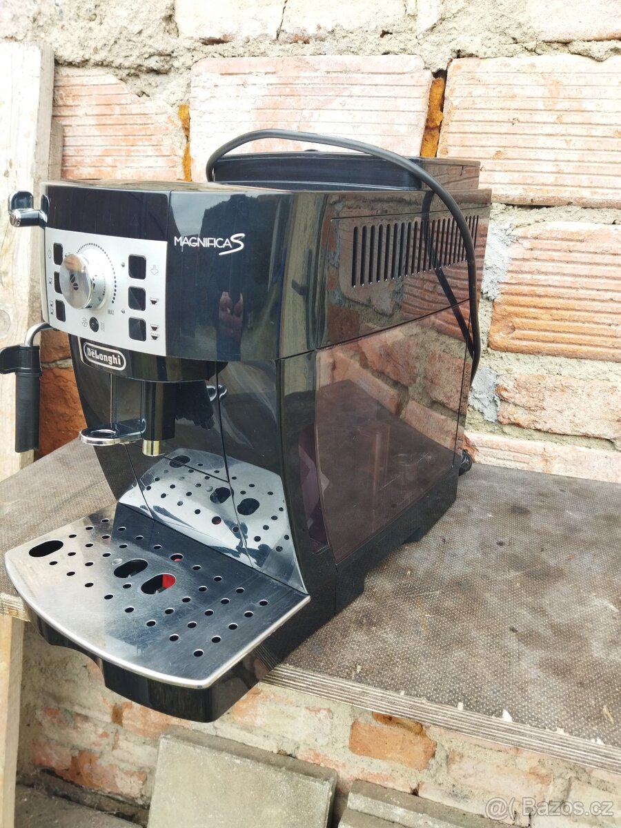DeLonghi Magnifica S - 2