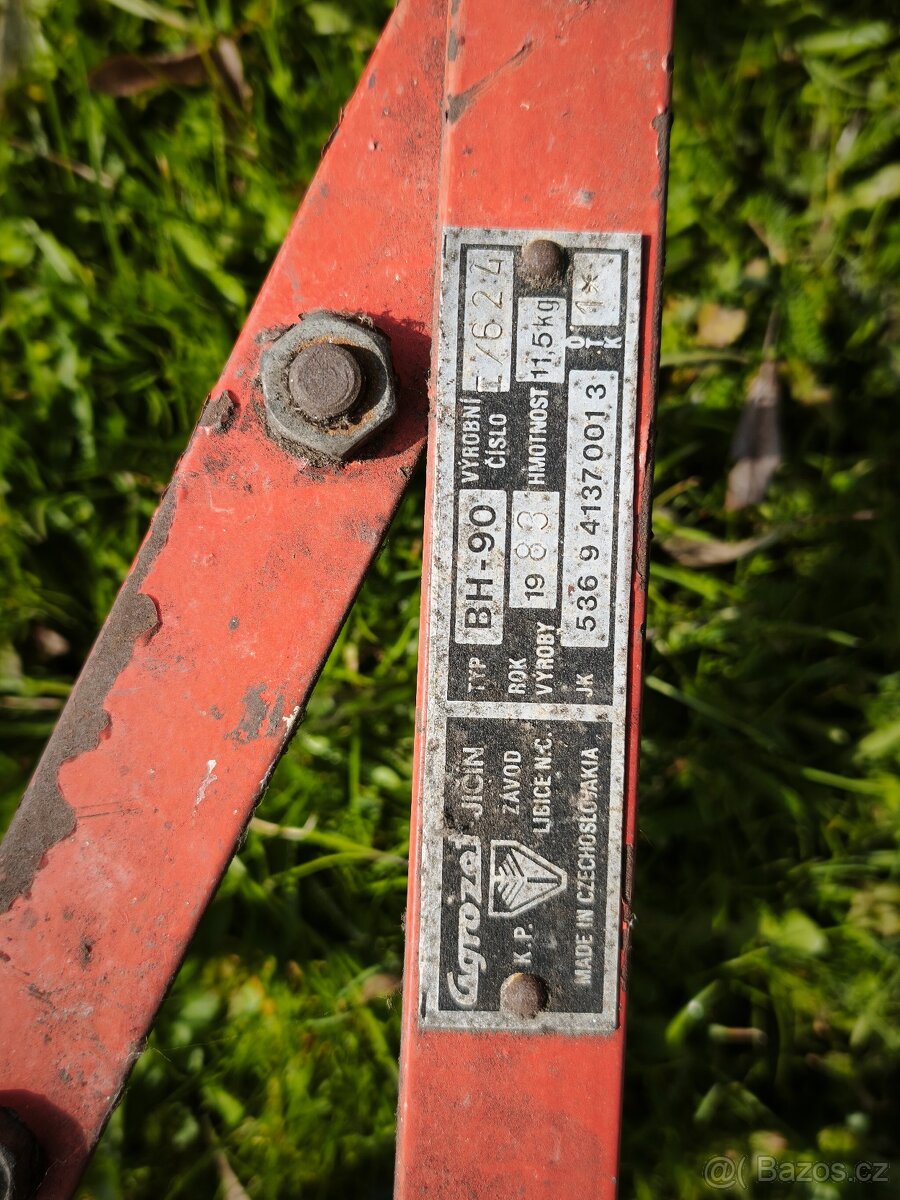 Vari - brány- hřebové. - 2