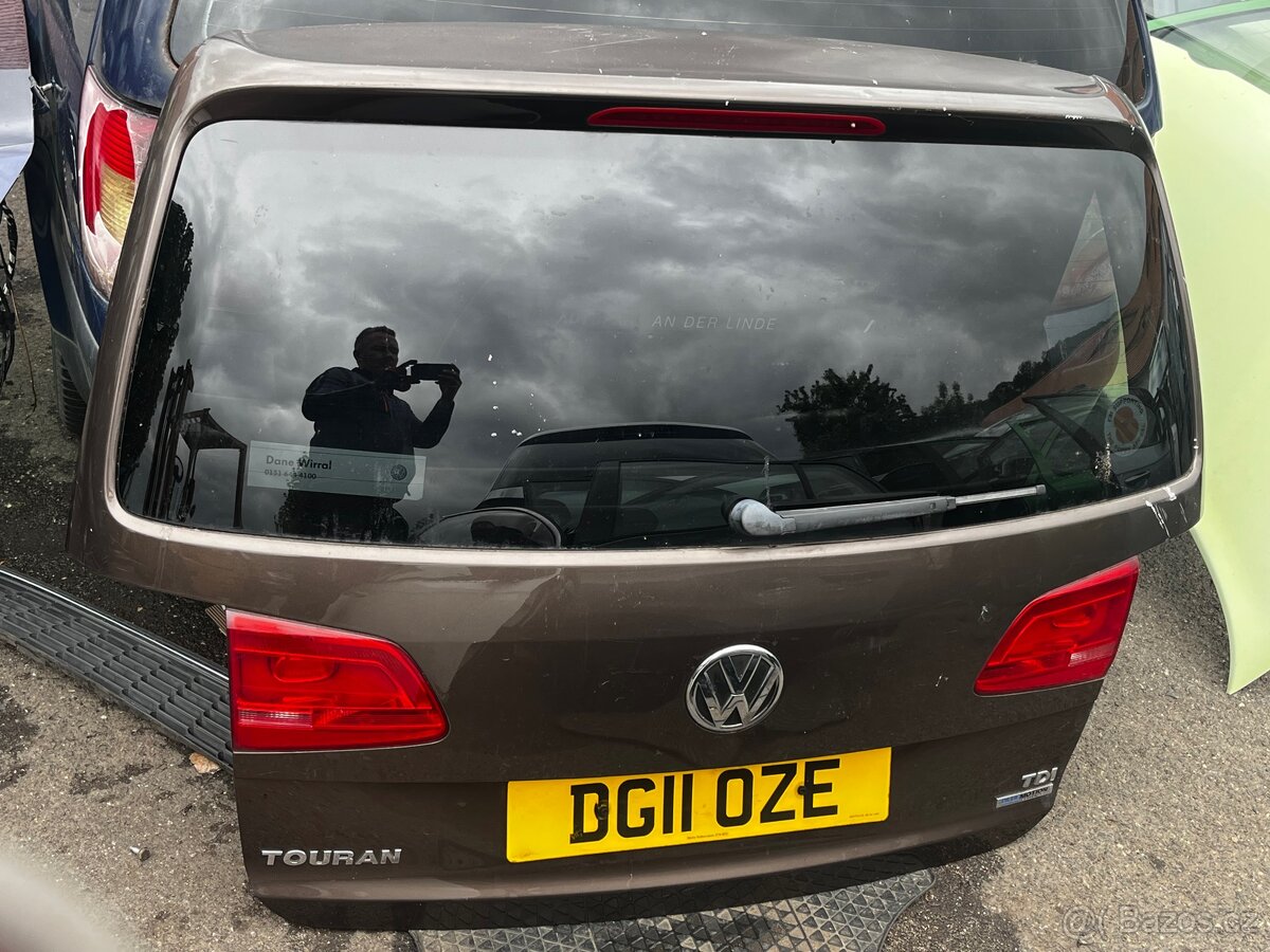 VW Touran 2011-2015 5dveře víko - 2