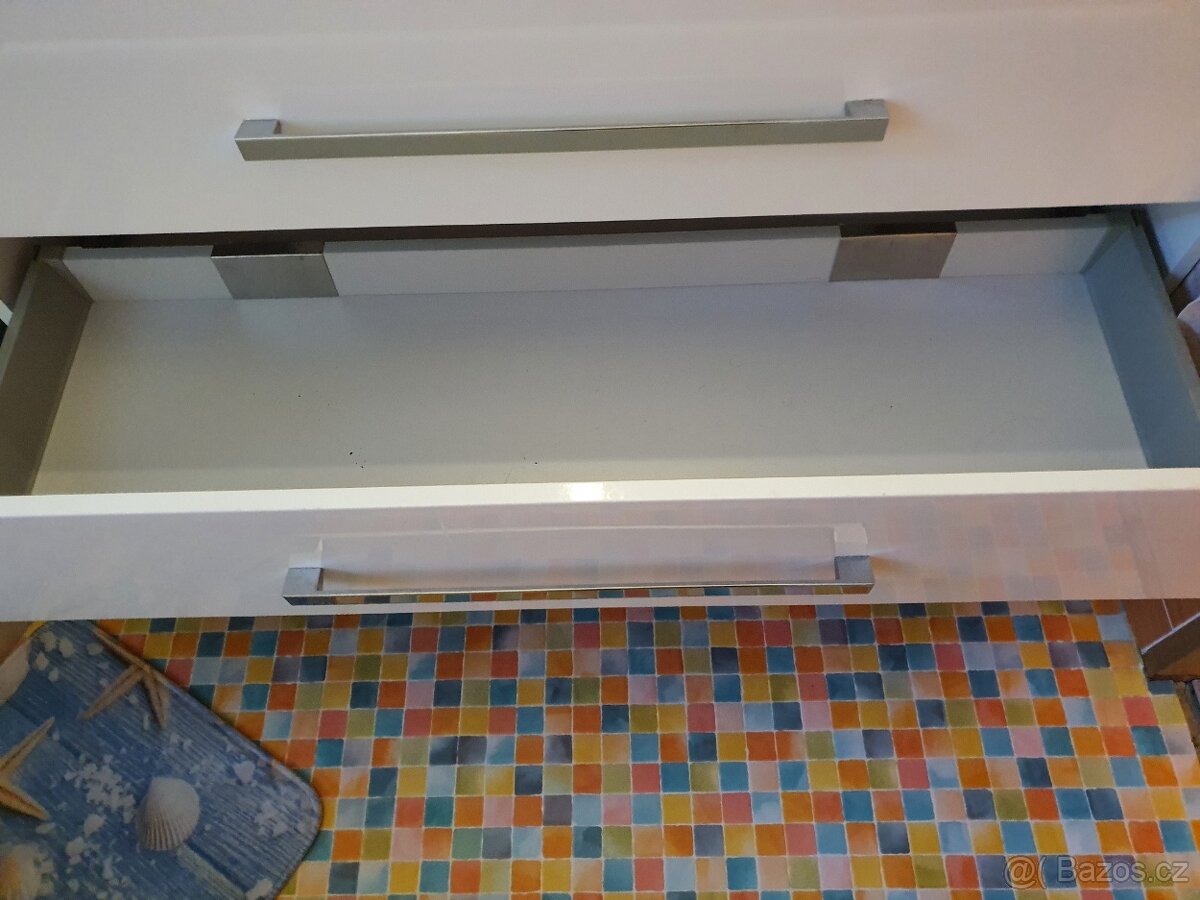 Prodam dvojumyvadlo se skrinkou+zrcadla - 2