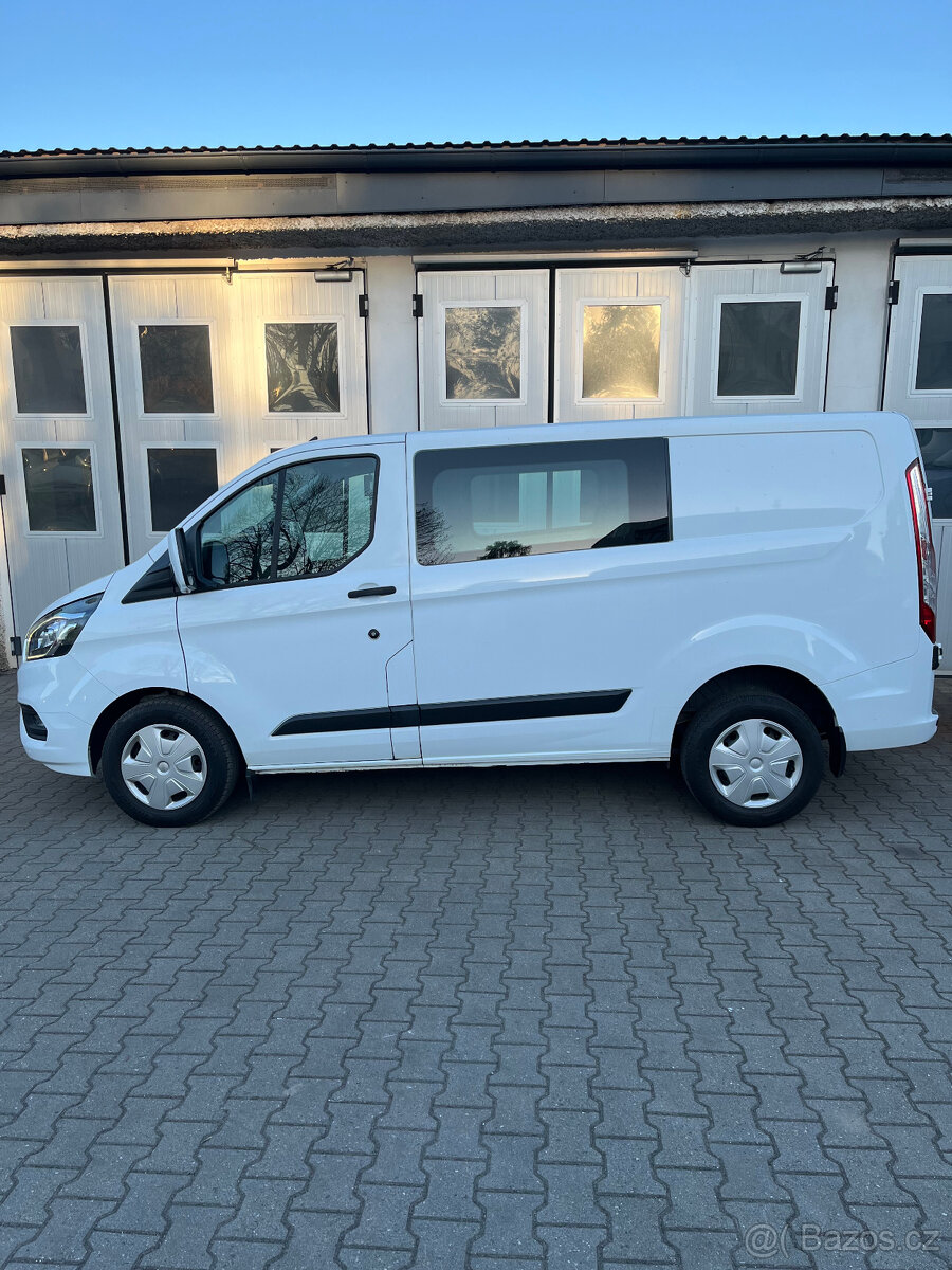 Ford Transit Custom 6 míst - 2