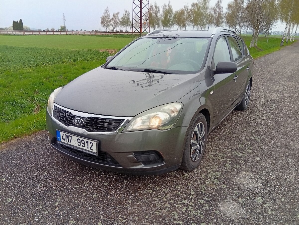 Kia ceed 2010 1.4i LPG - 2