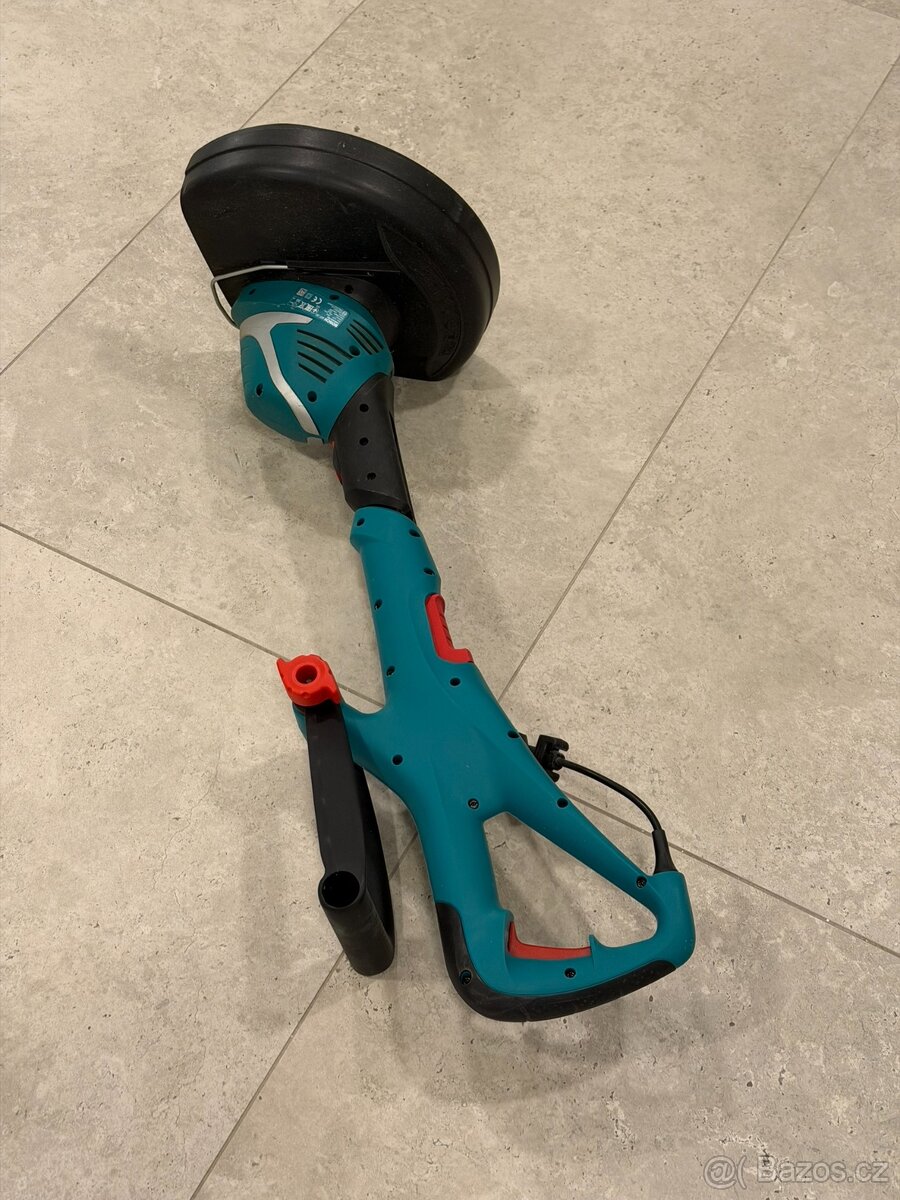 Bosch ART 30 – strunová sekačka, TOP stav, 700 Kč - 2