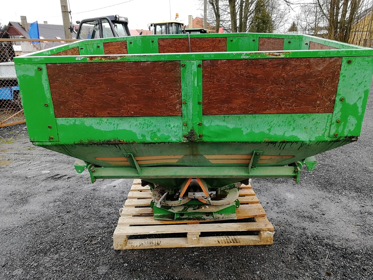 Rozmetadlo průmyslových hnojiv Amazone ZA-100 a ZDT RM1-070 - 2