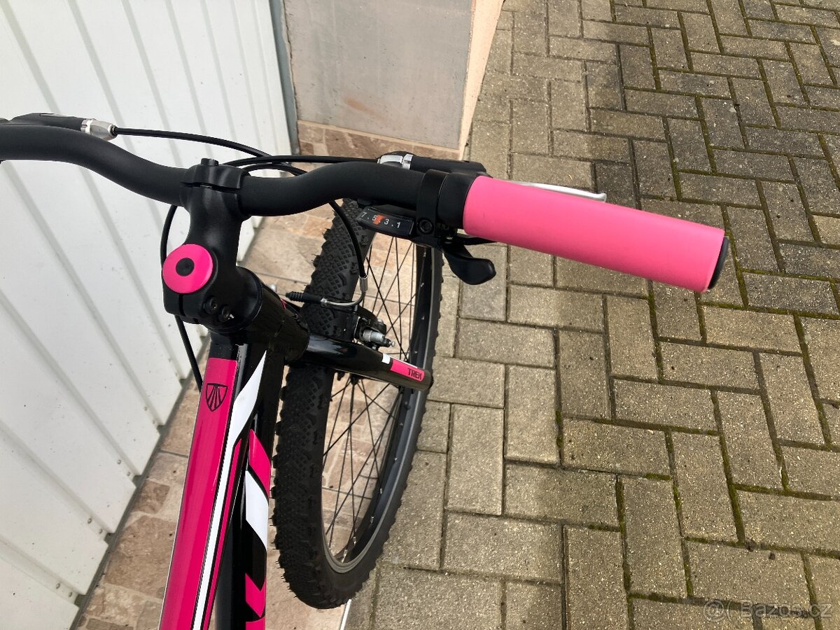 DÍVČÍ KOLO TREK 24 - 2