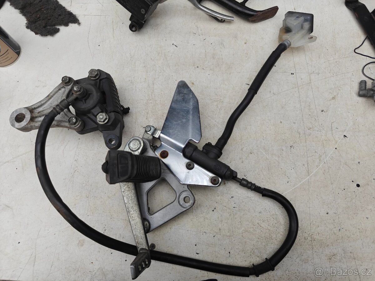 Suzuki GS 500 - brzda - ovladače - 2