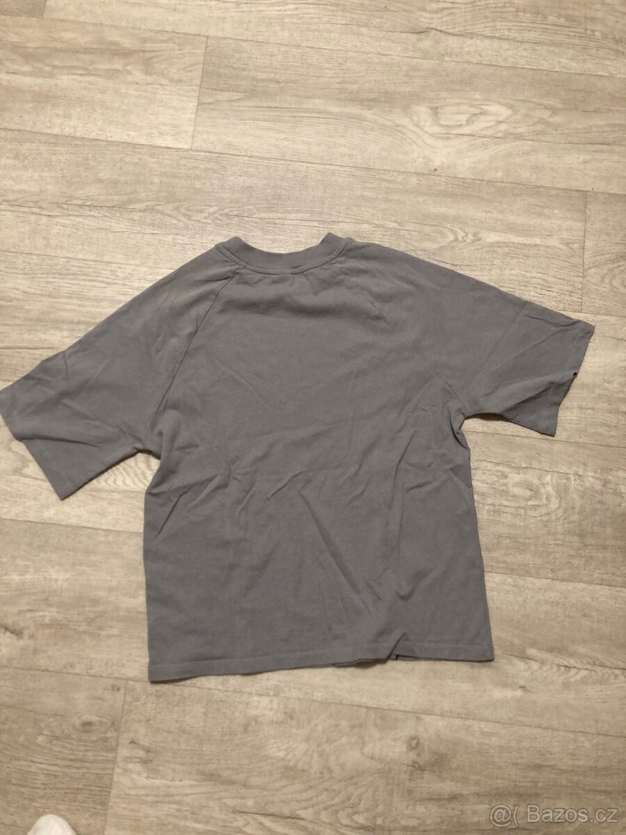 Šedé tričko - 2