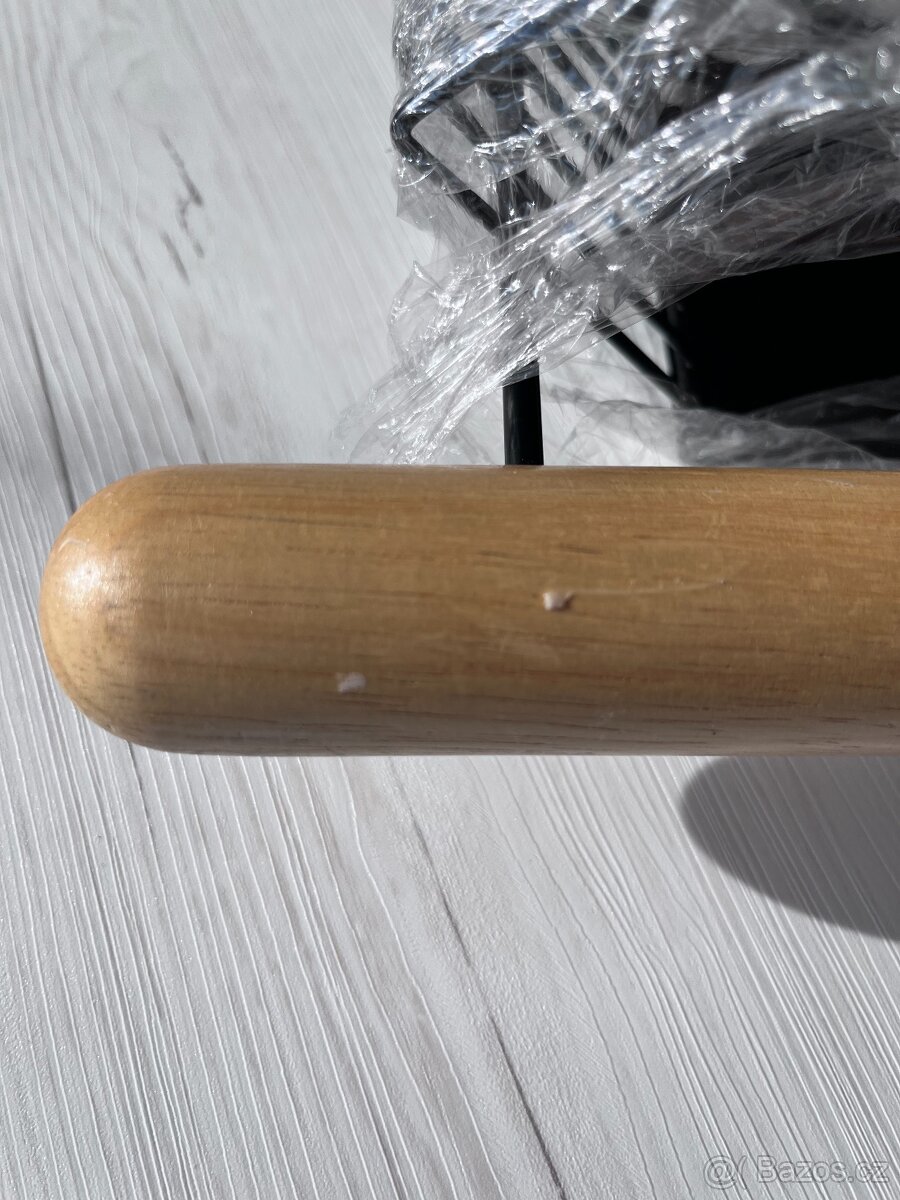 Závěsná polička na CD - 2