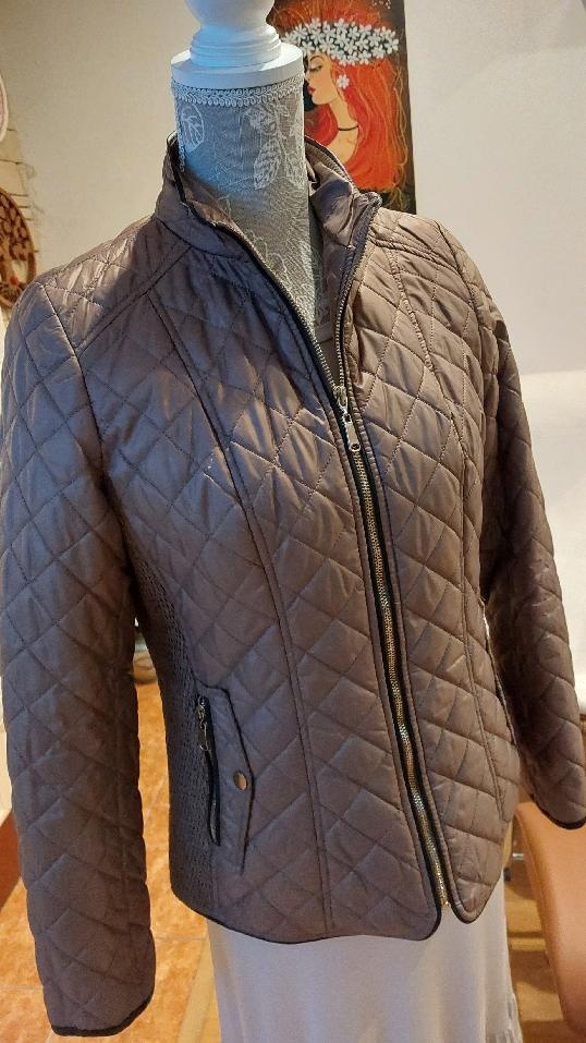 Prošívaná přechodová bunda se stojáčkem čokoládová - 2