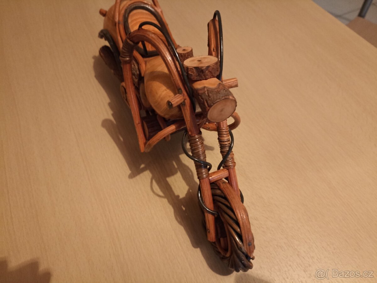 Dřevěný model motocyklu - 2