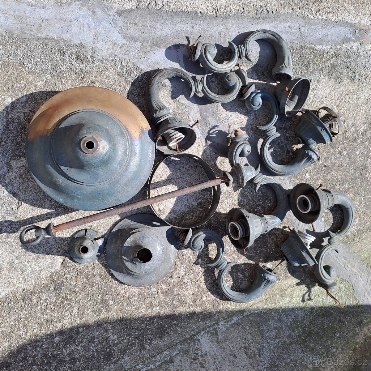 Starožitný bronzový lustr - 2