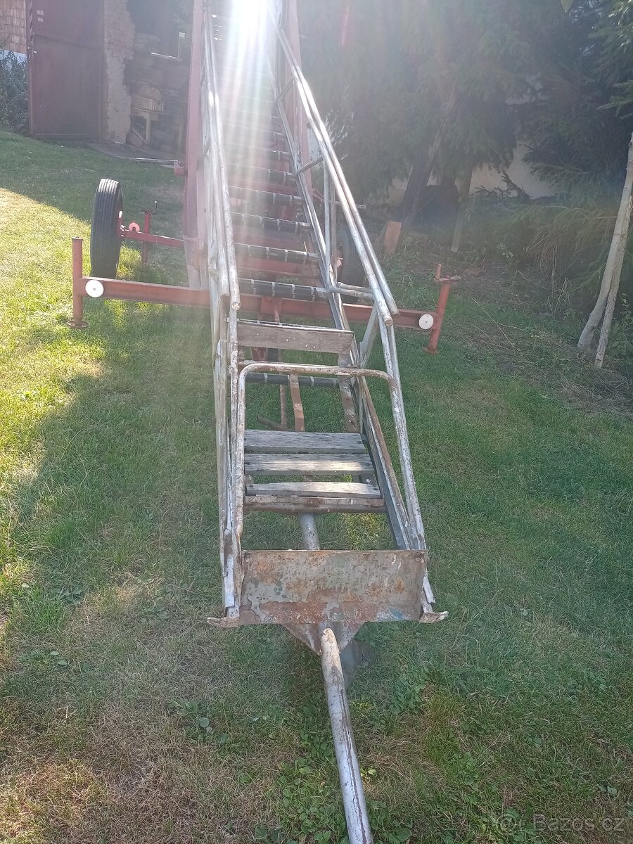 Výsuvný žebřík ZD 12 - 2