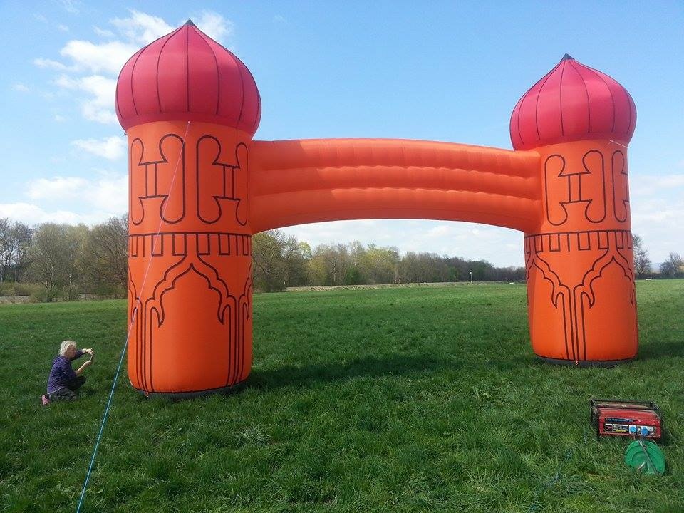 Prodám nafukovací bránu 10m x 6m - 2