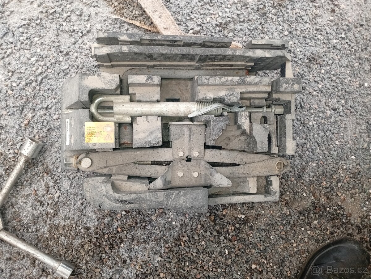 RENAULT MASTER 3, OPEL MOVANO ORIG. NÁŘADÍ DO AUTA - 2